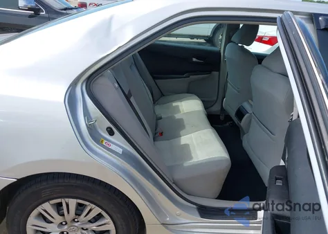 2012 Toyota Camry Le z USA, uszkodzony, nr VIN 4T1BF1FK6CU009042